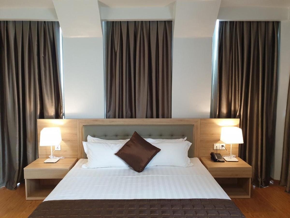 Imperial Boat Hotel ไฮฟอง ภายนอก รูปภาพ