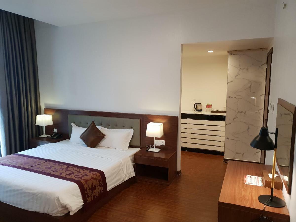 Imperial Boat Hotel ไฮฟอง ภายนอก รูปภาพ