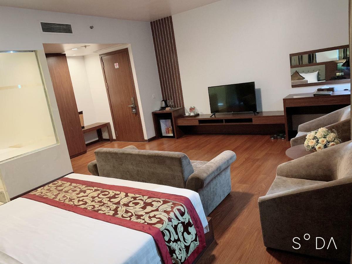 Imperial Boat Hotel ไฮฟอง ภายนอก รูปภาพ