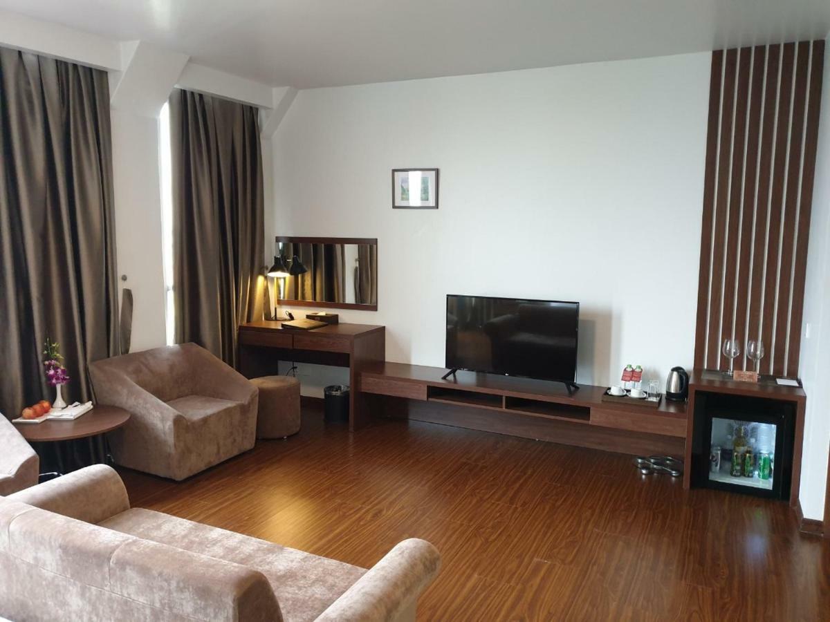 Imperial Boat Hotel ไฮฟอง ภายนอก รูปภาพ